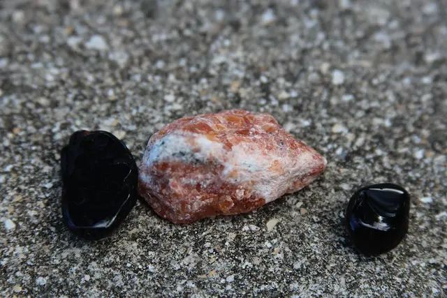 Heilsteine und Mineralien selbst suchen - aber die Gesetze beachten!